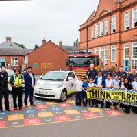 Photo8 Leicestershire police, councillors and school children promoting think before you park